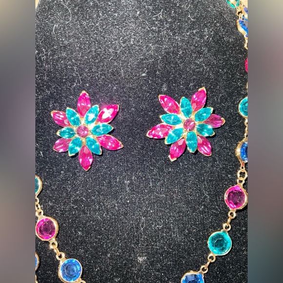 SWAROVSKI Swan MultiColored Bezel Set Crystal Long Necklace & Earrings - Picture 6 of 11